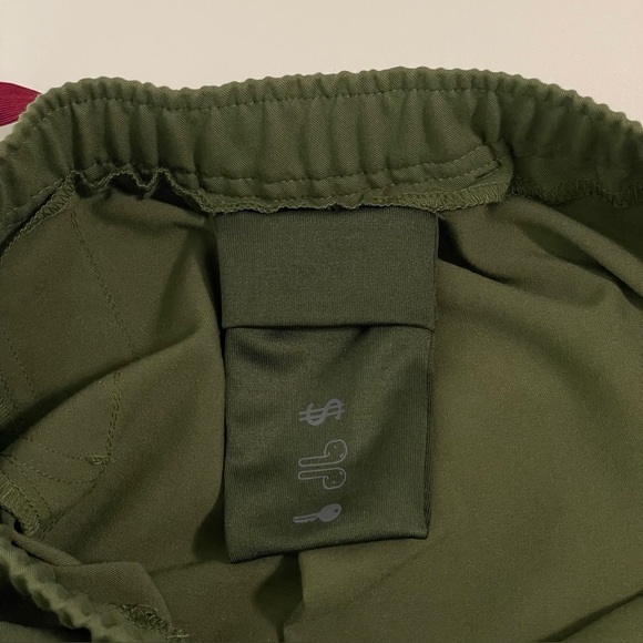 Figs Tansen Jogger Scrub Pants Limited Edition Dark Olive Small Short - Picture 11 of 13